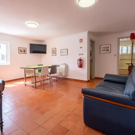 Montes - Exclusive & Prime Location * Coja