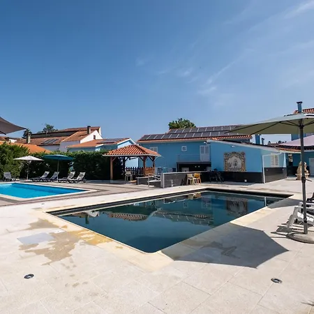 Montes - Exclusive & Prime Location *