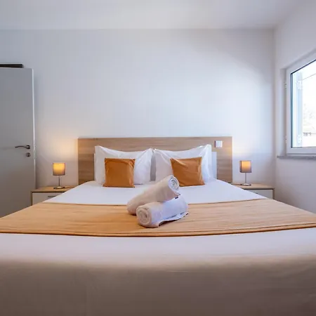 Montes - Exclusive & Prime Location Apartmán *