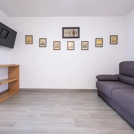 Montes - Exclusive & Prime Location Apartmán