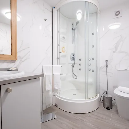 Montes - Exclusive & Prime Location Apartmán *