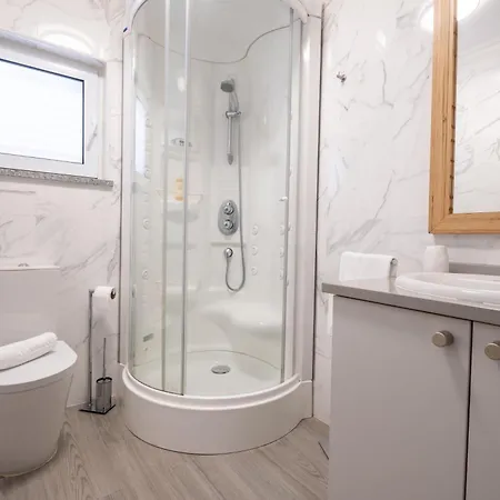 Montes - Exclusive & Prime Location Apartmán