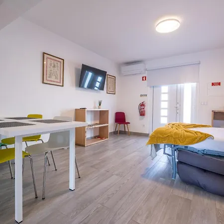 Montes - Exclusive & Prime Location