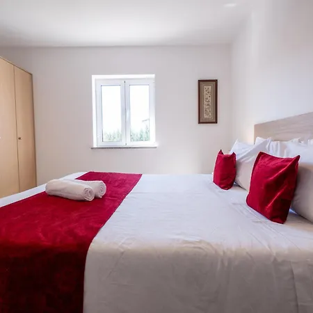 Montes - Exclusive & Prime Location Coja