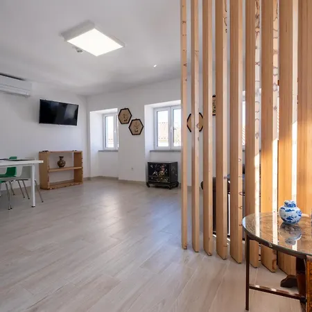 Montes - Exclusive & Prime Location Apartmán