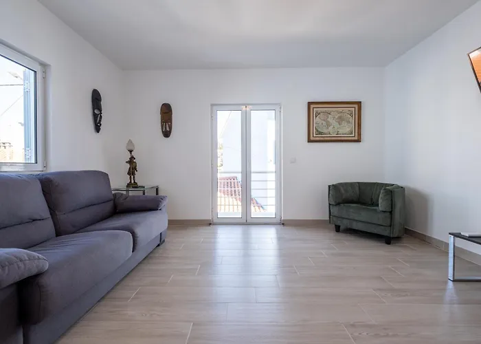 Montes - Exclusive & Prime Location Coja