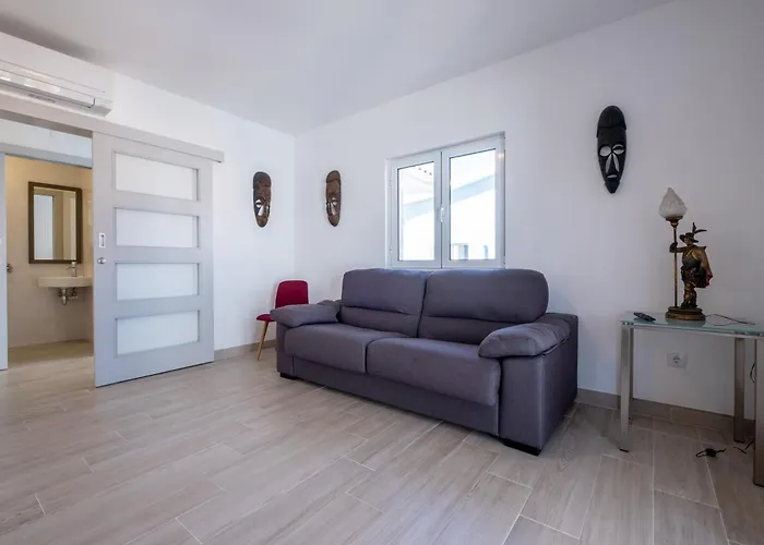 Montes - Exclusive & Prime Location