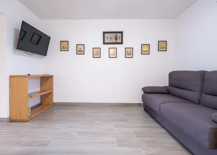 Montes - Exclusive & Prime Location דירה