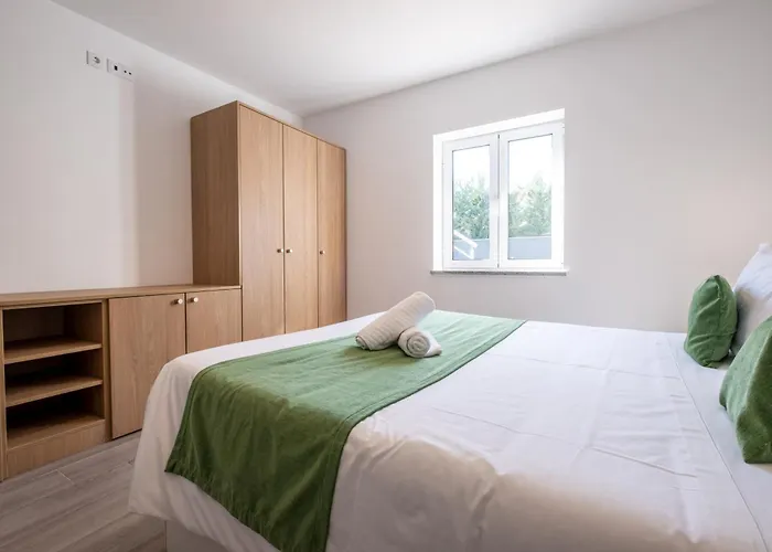 Montes - Exclusive & Prime Location * Coja