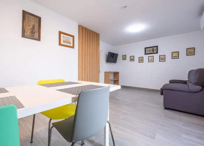 Montes - Exclusive & Prime Location