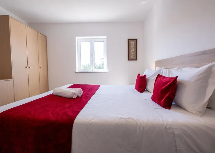 Montes - Exclusive & Prime Location Coja