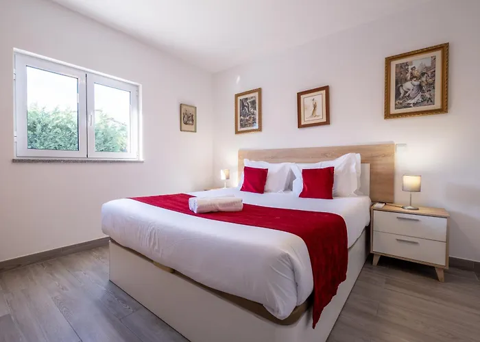 Montes - Exclusive & Prime Location דירה Coja