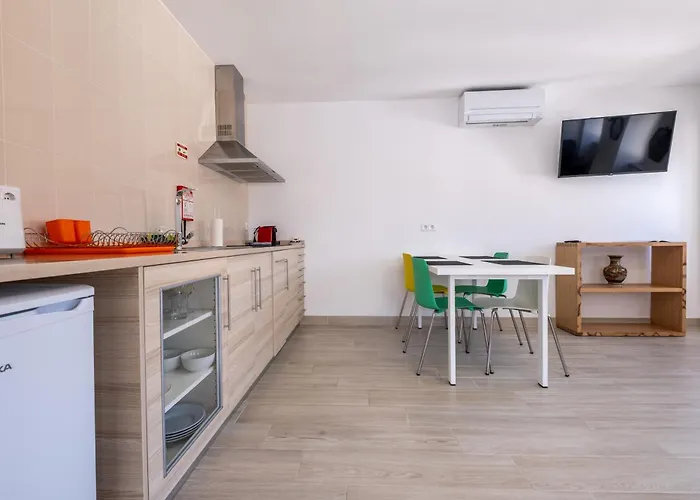 Montes - Exclusive & Prime Location דירה